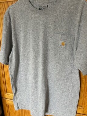Carhartt Gray Short-Sleeve Pocket Tee with Gold Logo Patch